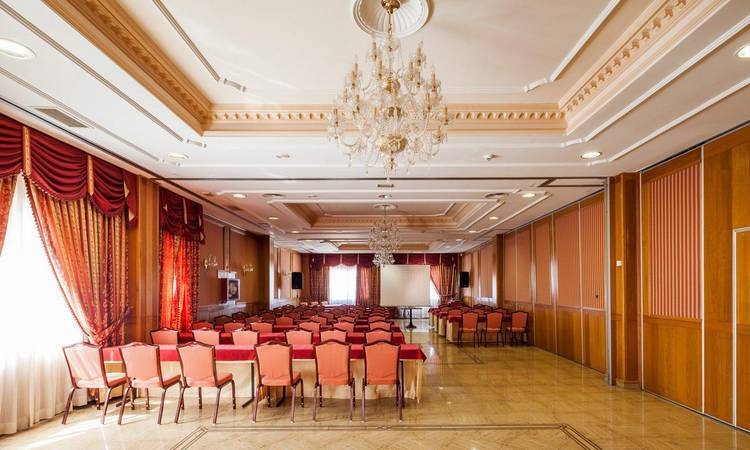 Auditorium Hotel ILUNION Las Lomas Mérida Auditorium Hotel ILUNION Las Lomas Mérida